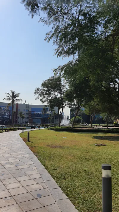 Dubai Internet City, United Arab Emirates — 9 December 2020