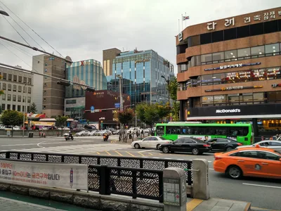 Yongsan-dong, South Korea — 27 October 2016