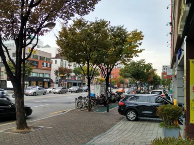 Yongsan-dong, South Korea — 27 October 2016