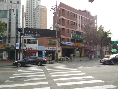 Yongsan-dong, South Korea — 17 October 2016