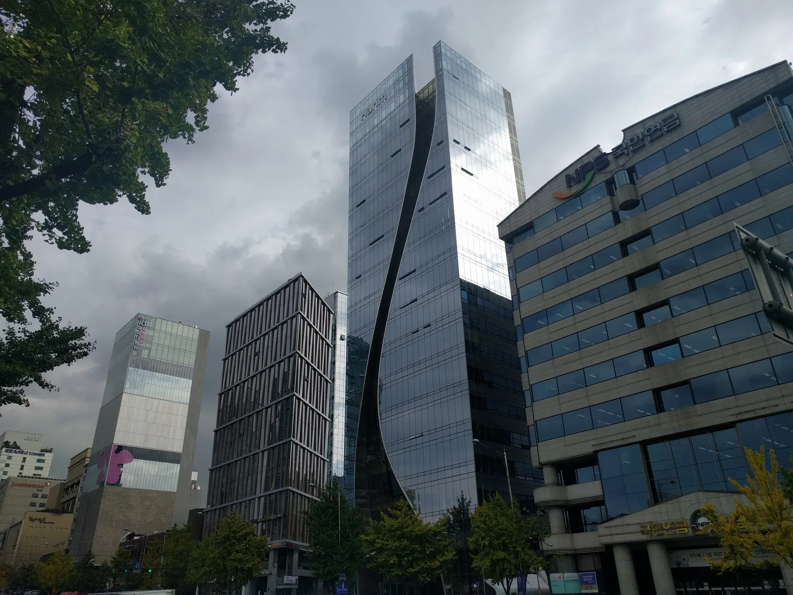 Yongsan-dong, South Korea — 28 October 2016