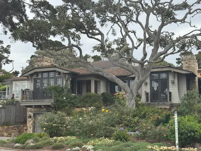 Carmel-by-the-Sea, United States — 25 October 2025