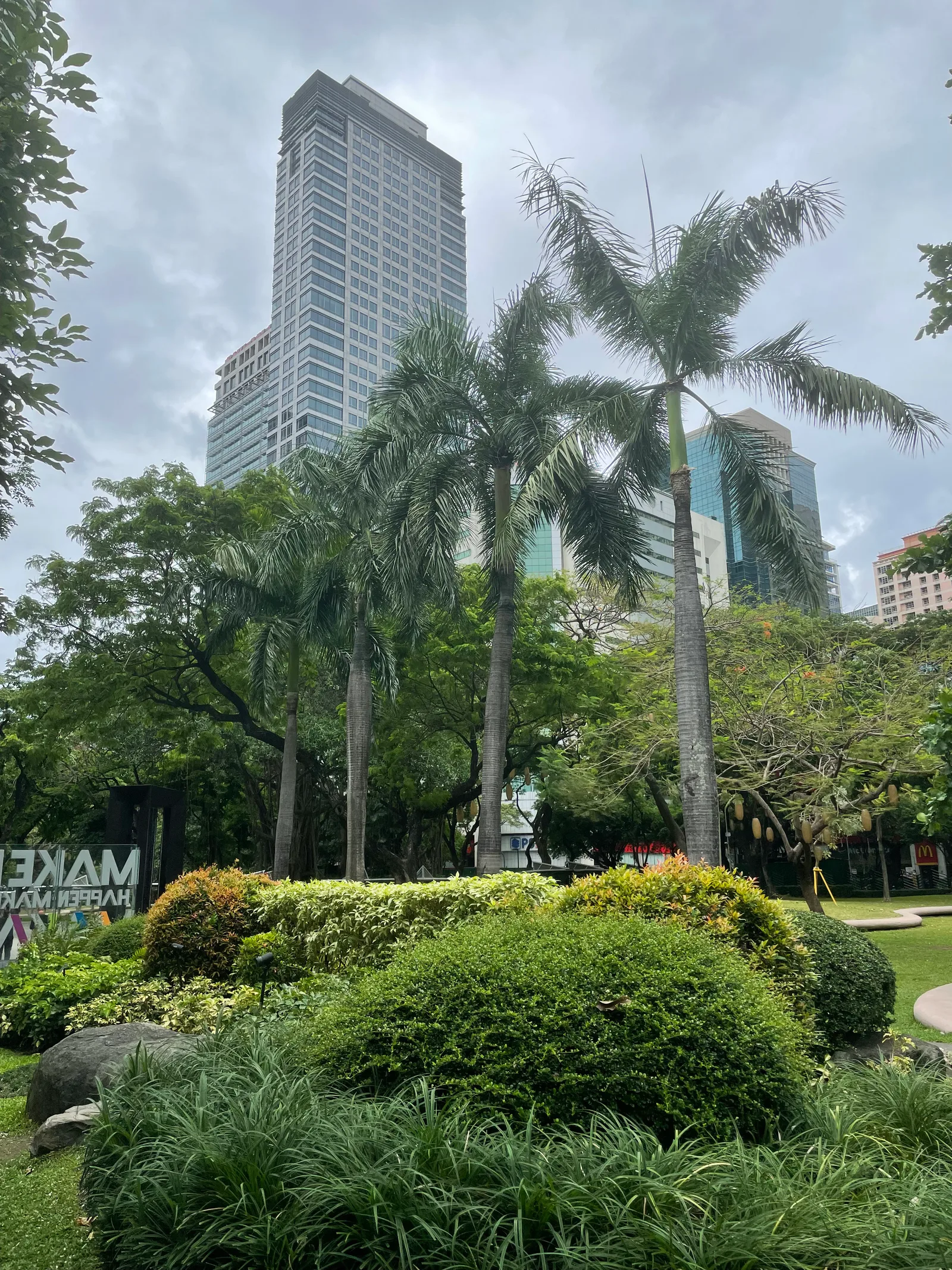 Bel Air, Philippines — 17 April 2022