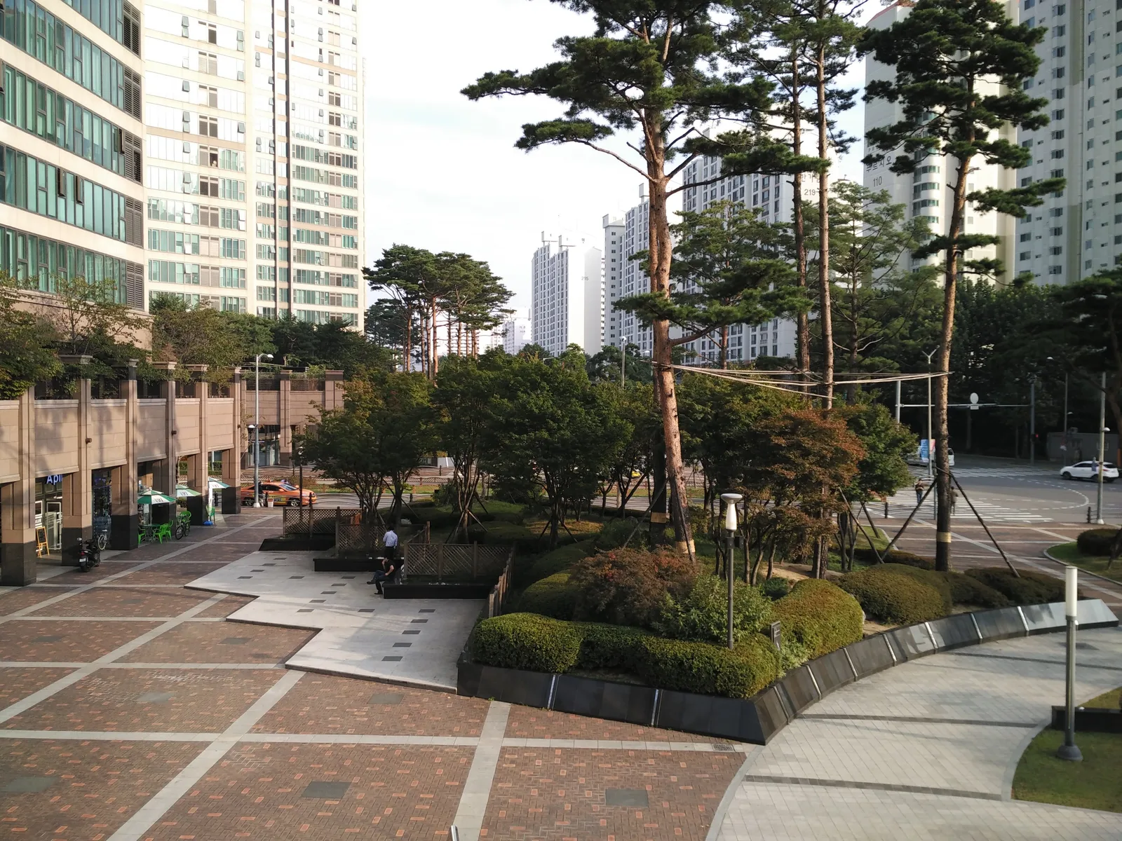 Yongsan-dong, South Korea — 17 October 2016