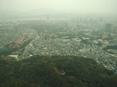 Yongsan-dong, South Korea — 16 October 2016
