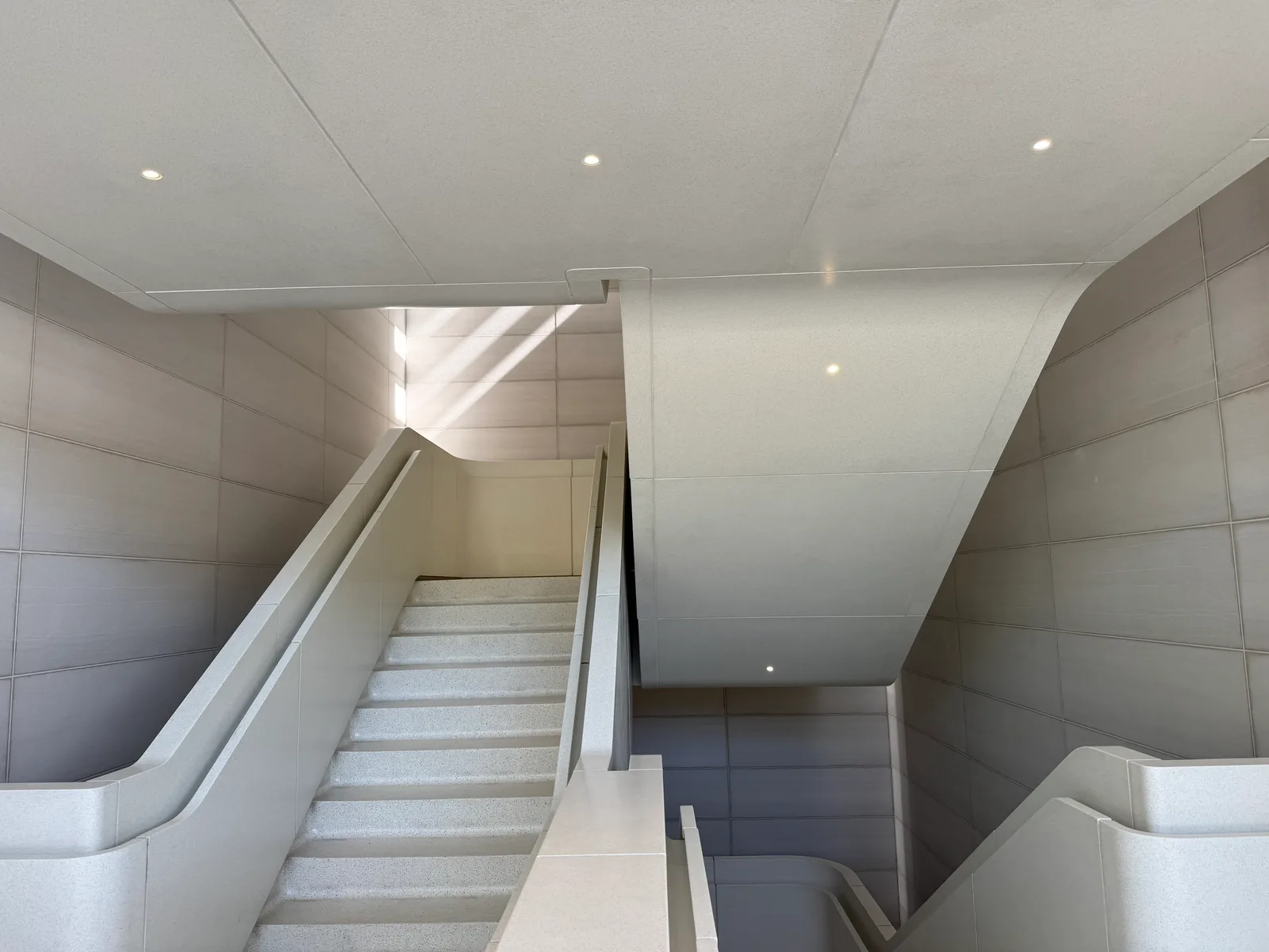 Cupertino, United States — 21 October 2025